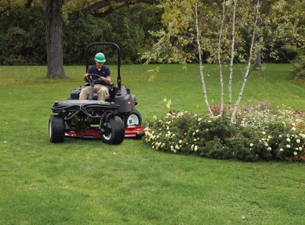 Groundsmaster® 360 Quad-Steer™ 4WD (31223) - Image 2